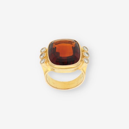 Anillo de Oro con Piedra Marrón y Brillantes