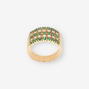 Anillo de Oro con Piedra Verde y Circonitas