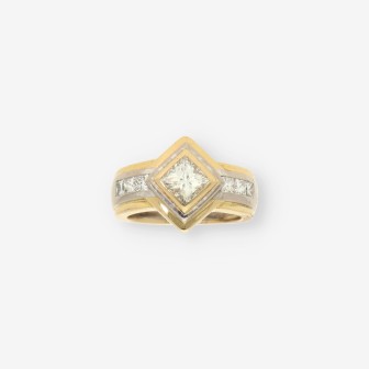 Anillo oro bl., oro ama. y brillantes