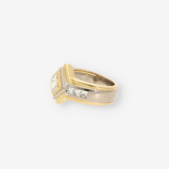 Anillo oro bl., oro ama. y brillantes