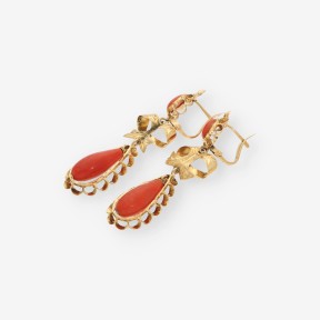 Pendientes de oro amarillo 18kt y coral