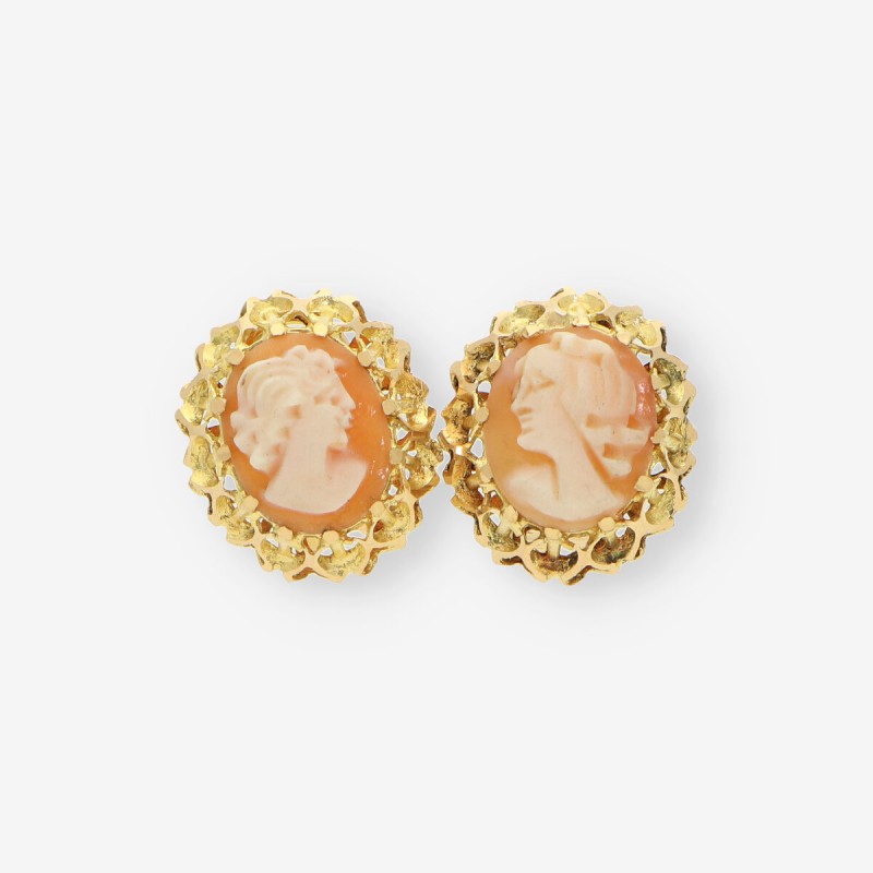 Pendientes camafeo de oro amarillo 18kt con cierre omega