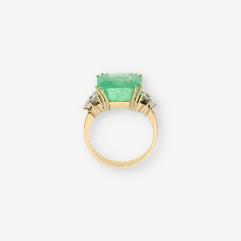 Anillo en oro 18kt con Brillantes y Esmeralda