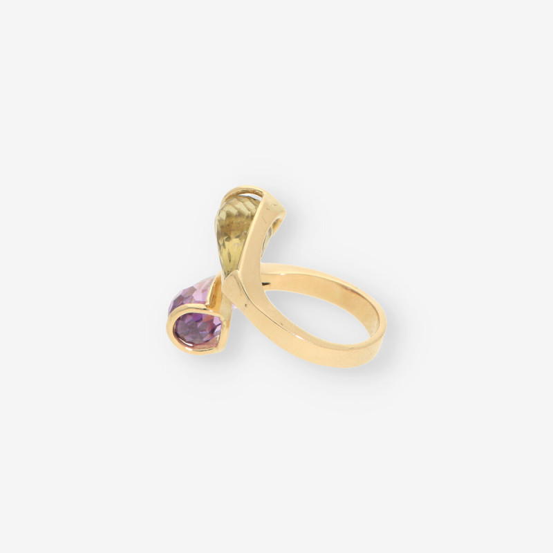 Anillo oro y piedras de color