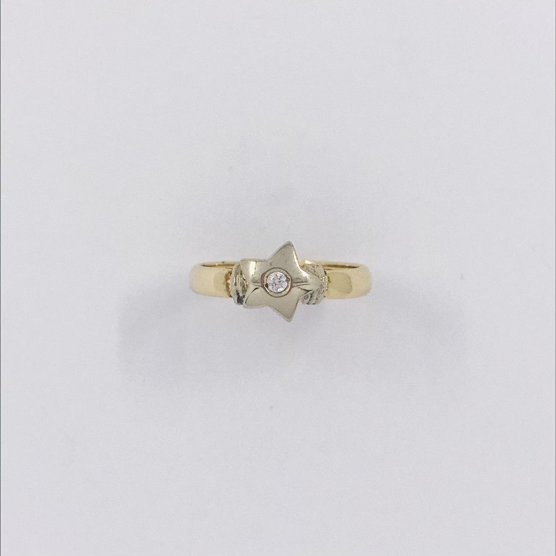 Anillo en oro 18kt con estrella central