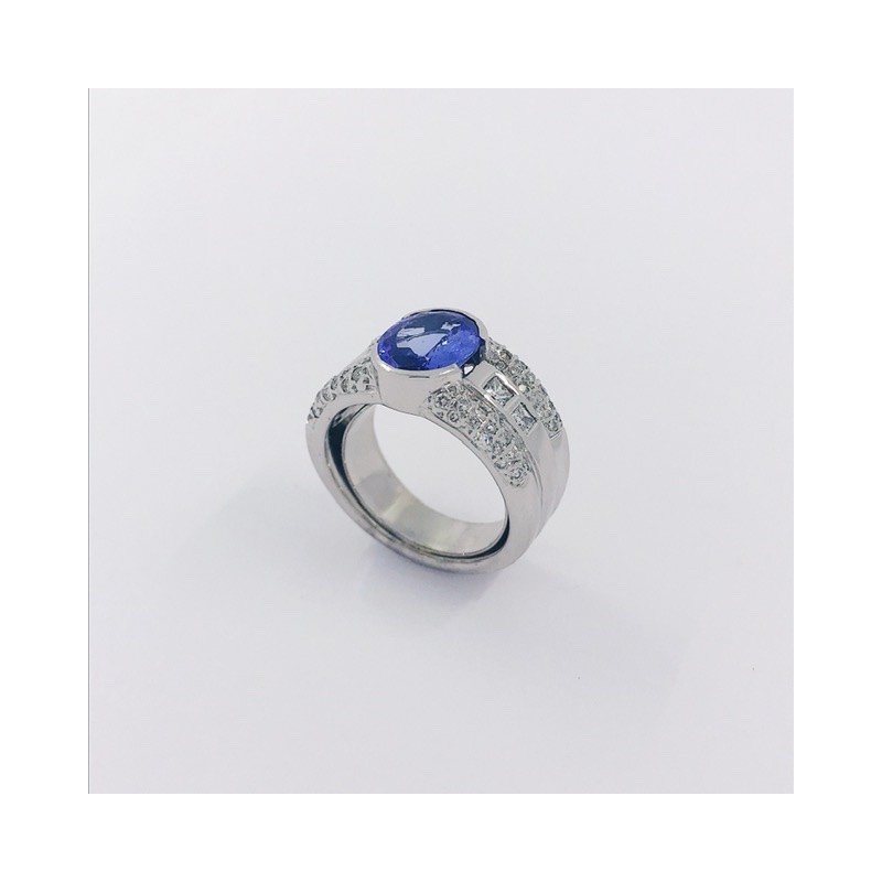 Anillo en oro blanco 18kt con brillantes