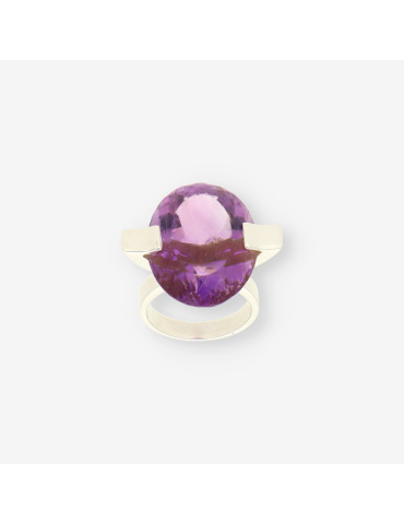 Anillo oro blanco y piedra lila