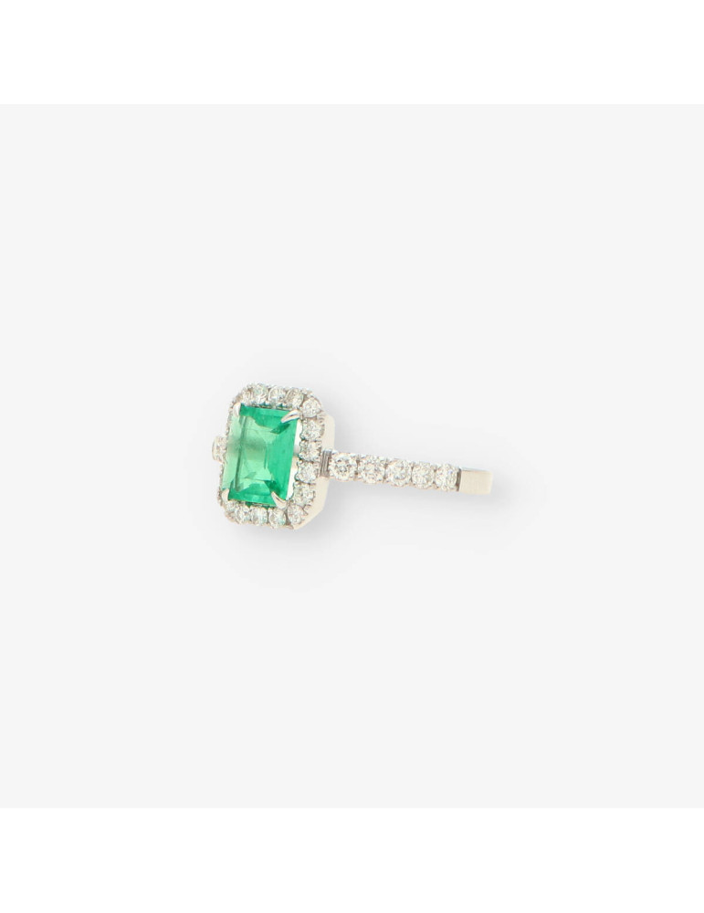 Anillo oro bl. esm. y bri aprox.0,50 Qt.