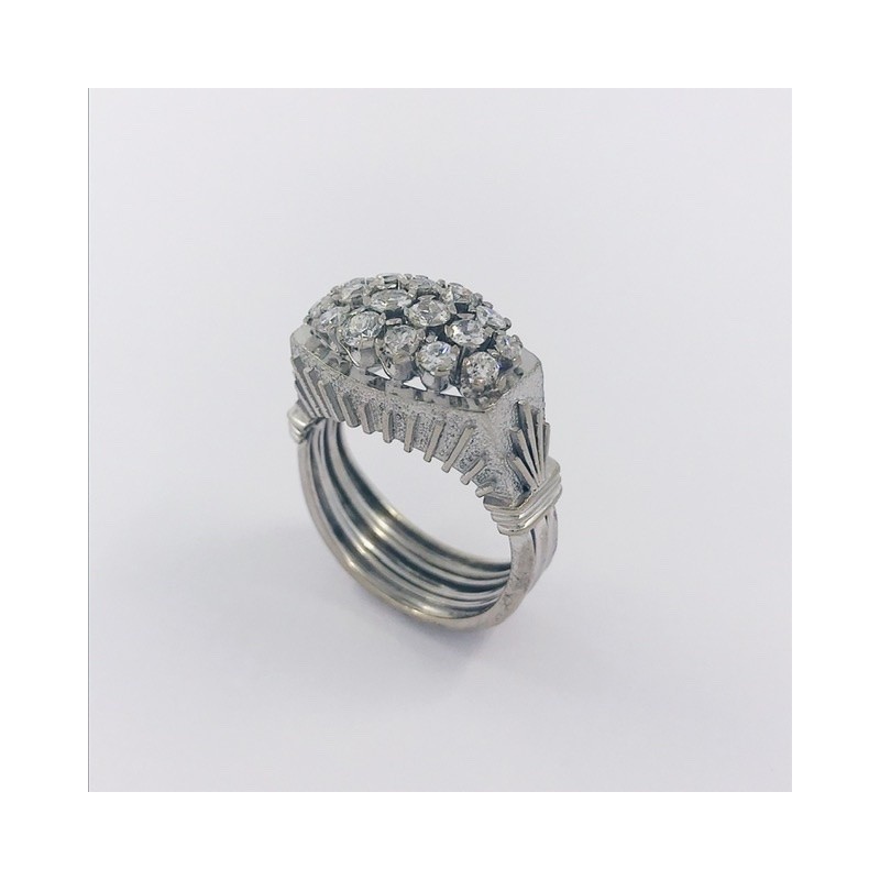 Anillo en oro blanco 18kt con brillantes.