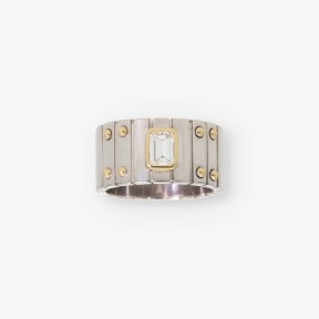 Anillo en oro blanco 18kt con diamante central