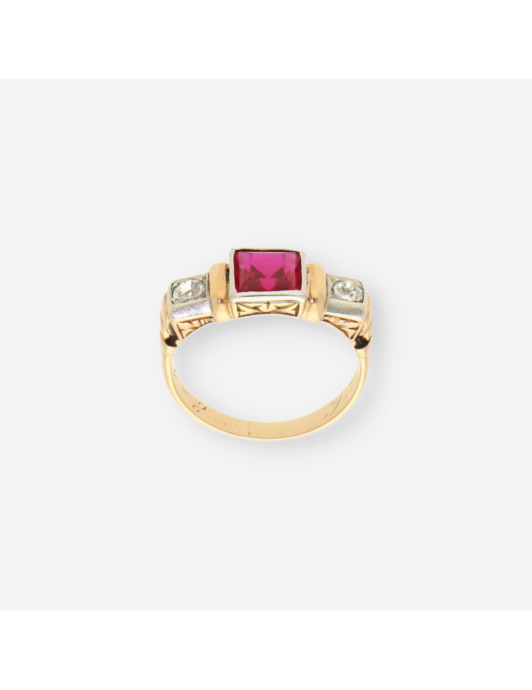 Anillo oro p. roja y brillantes