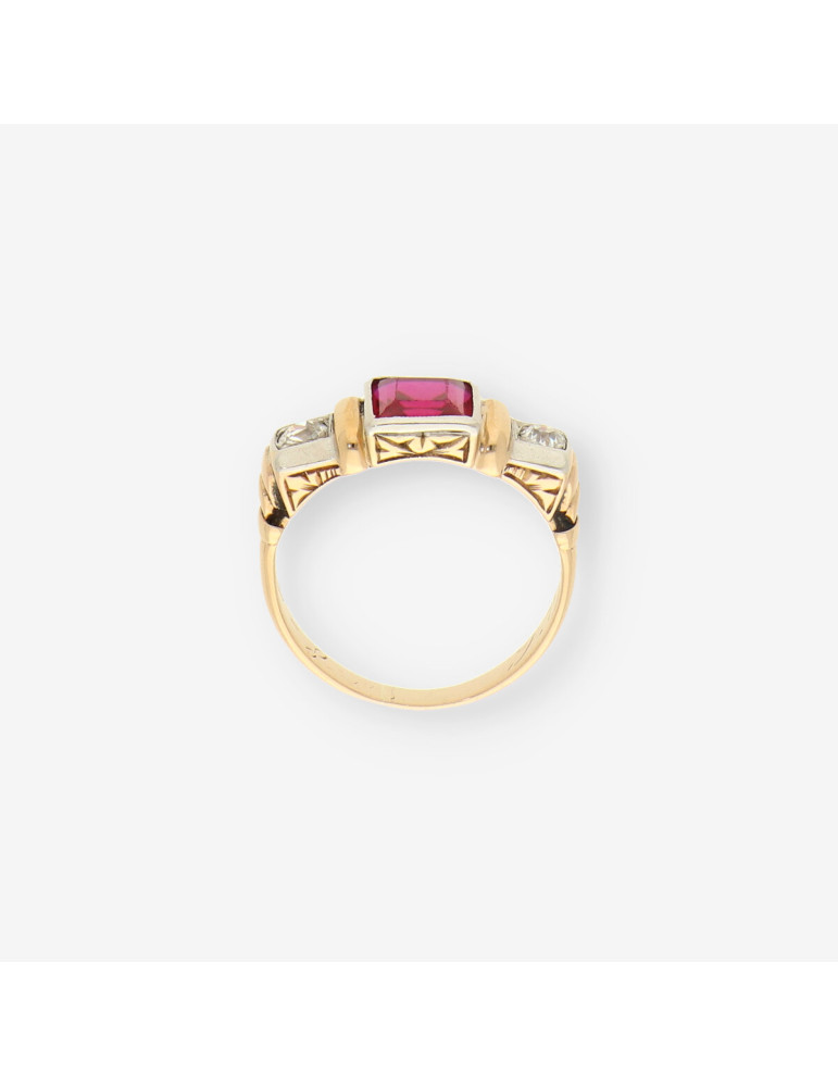 Anillo oro p. roja y brillantes