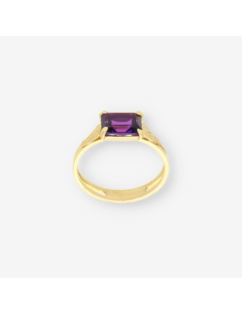 Anillo Solitario oro y p. lila
