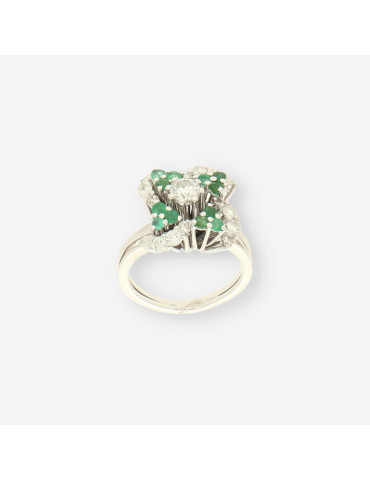 Anillo oro blanco brillantes y esmeralda