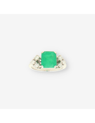 Anillo oro bl. Esmeralda y brillantes