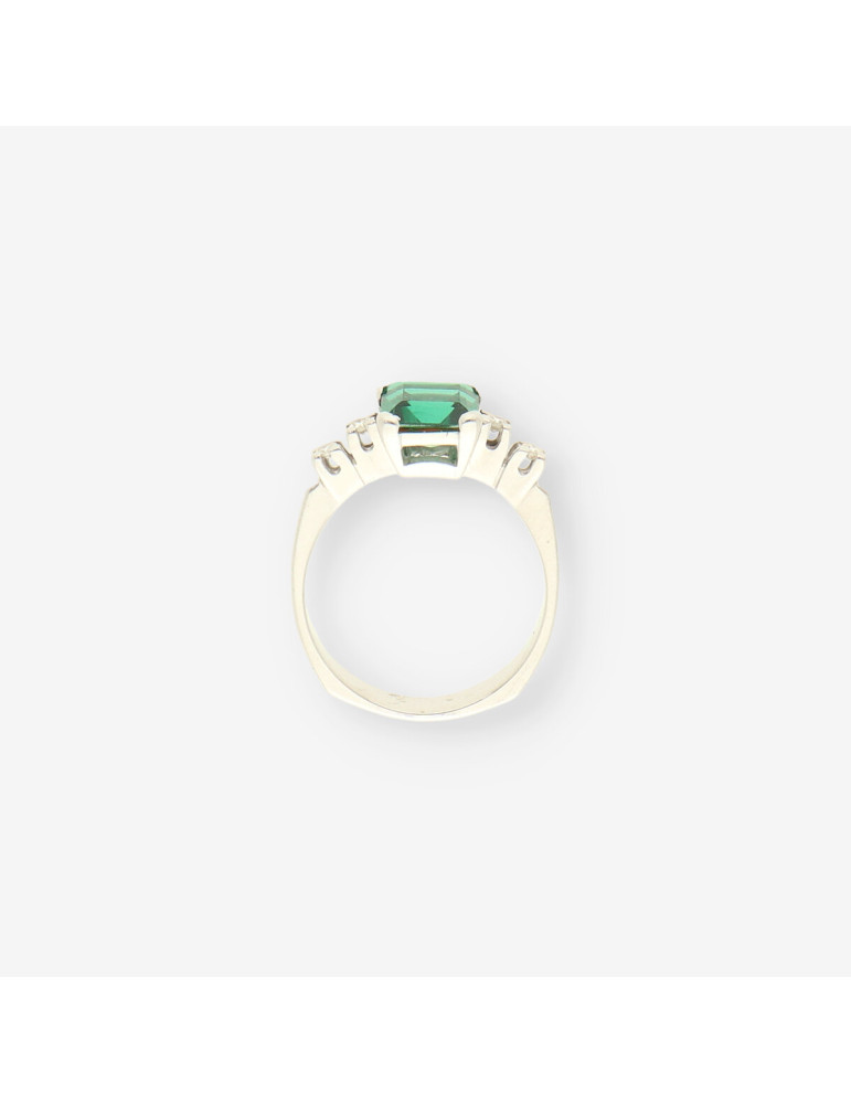 Anillo oro blanco p. verde y brillantes