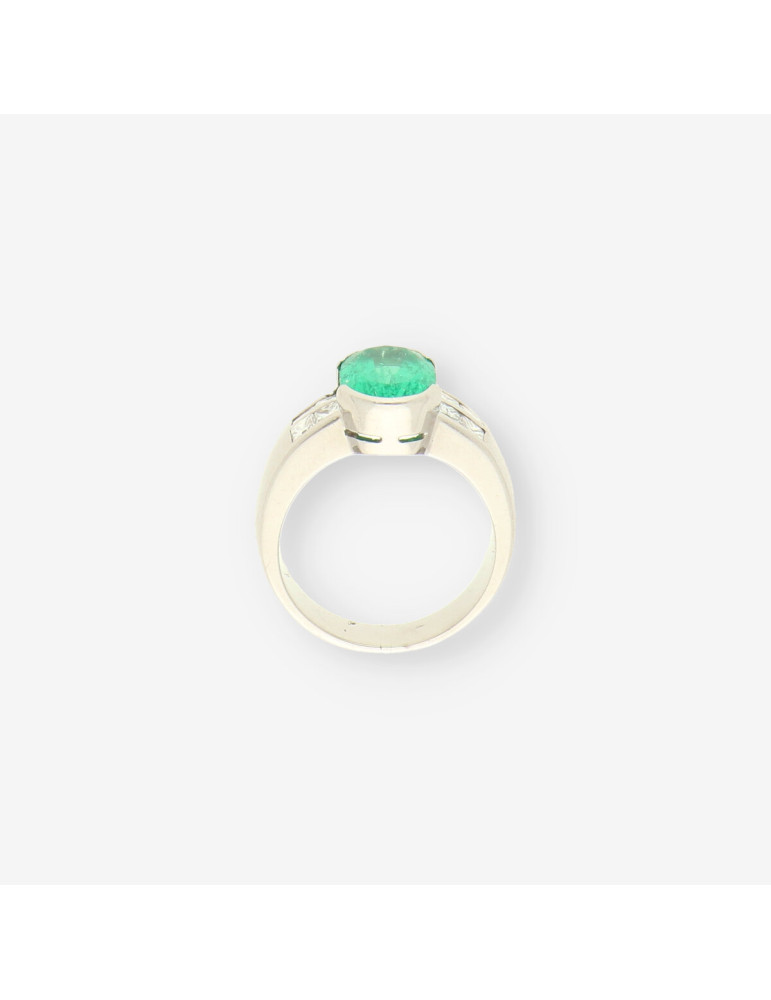 Anillo oro bl. Esmeralda y brillantes