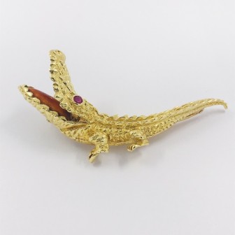 Broche forma de cocodrilo en oro 18kt