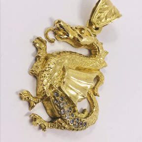 Colgante Dragón en oro 18kt