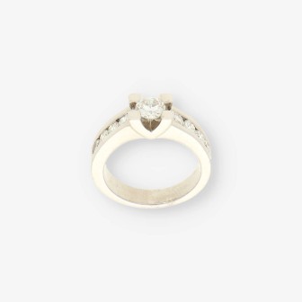 Anillo oro blanco y bri aprox. 0.40 Qt