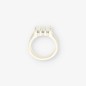 Anillo sello en oro blanco 18kt con 9 brillantes