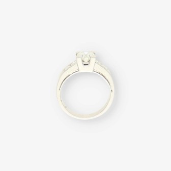 Anillo oro blanco y bri aprox. 1,05 Qt.