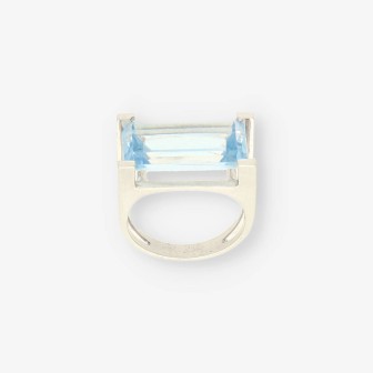 Anillo oro blanco y piedra azul