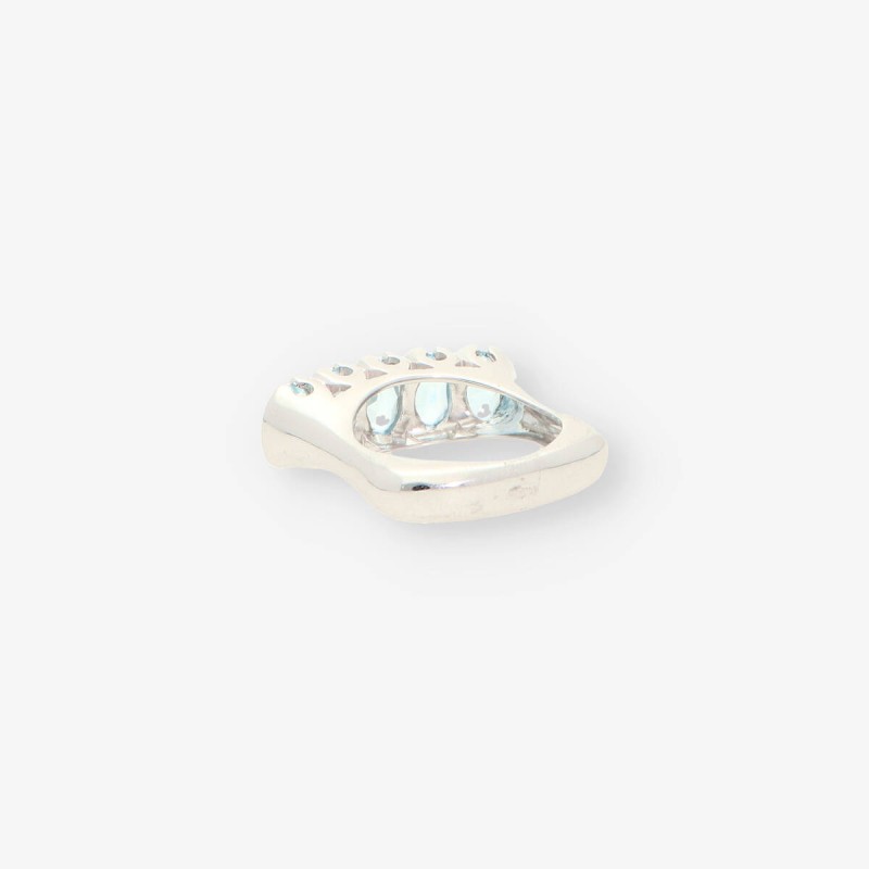 Anillo oro blanco y aguamarina