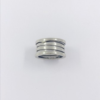 Anillo Bulgari BZero1 en oro blanco