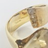 Anillo de oro con topacio y diamantes.