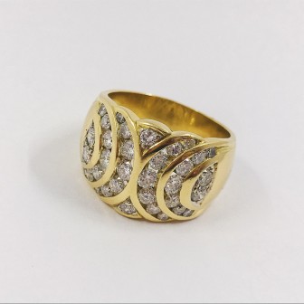 Anillo de oro y brillantes