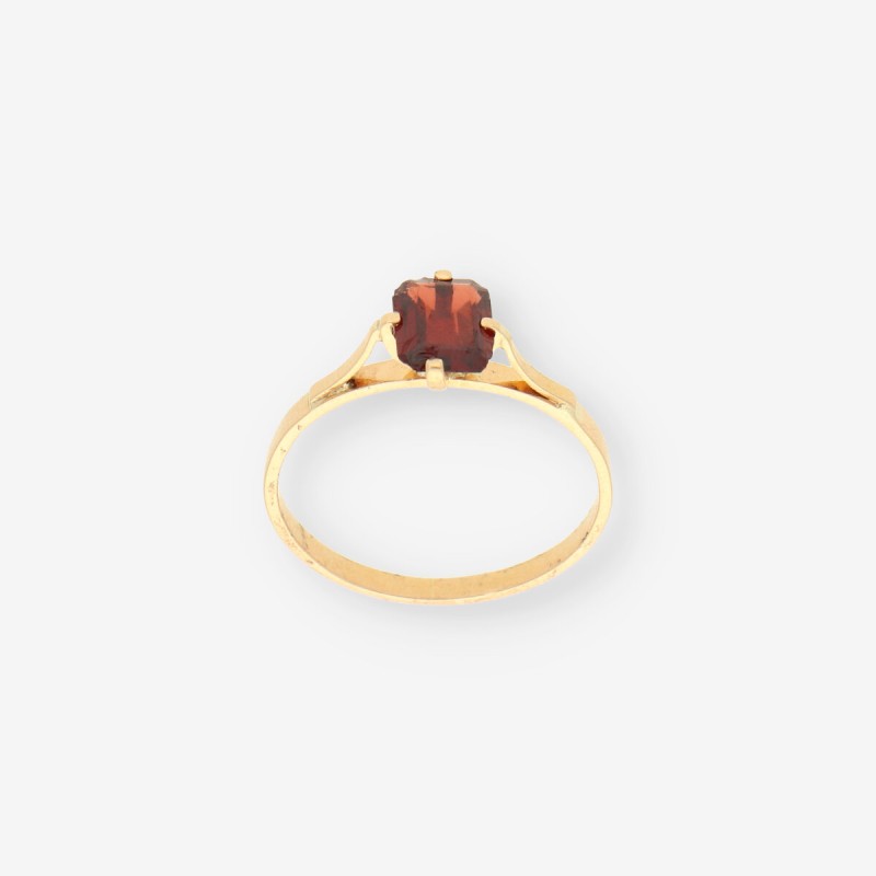 Anillo oro y piedra roja