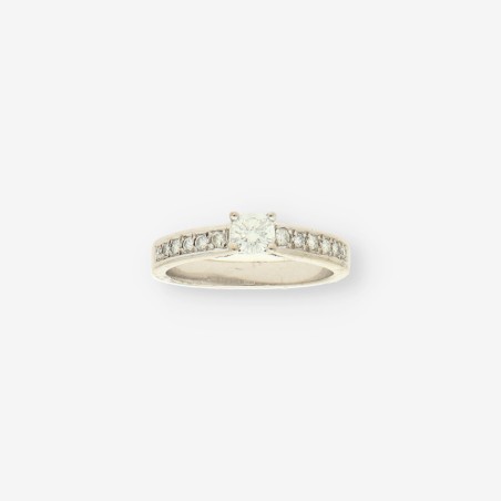 Anillo oro bl. y brillantes
