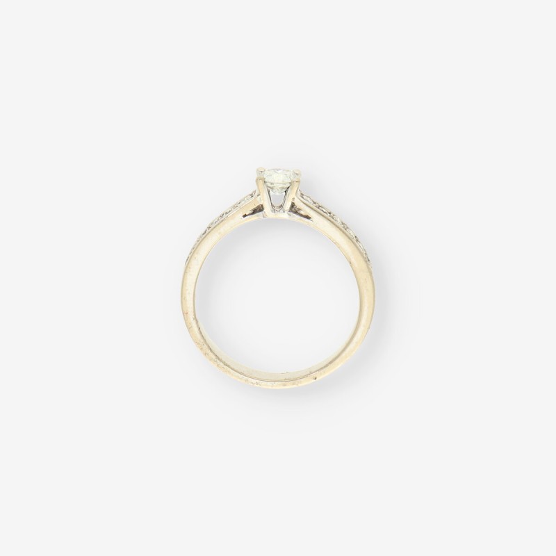 Anillo oro bl. y brillantes
