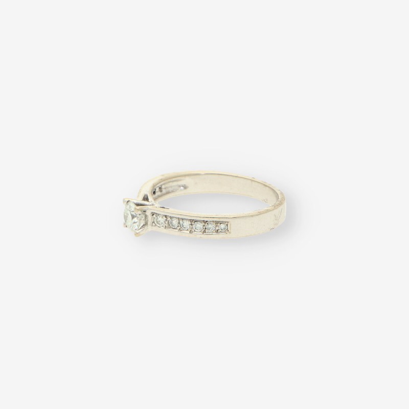 Anillo oro bl. y brillantes