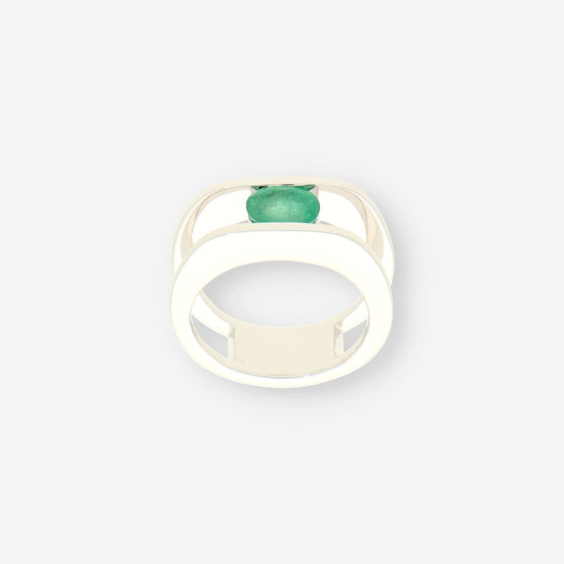 Anillo oro blanco y Esmeralda